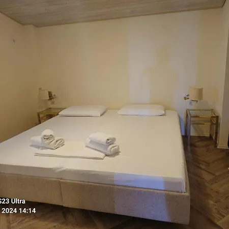Albani * Lezhë